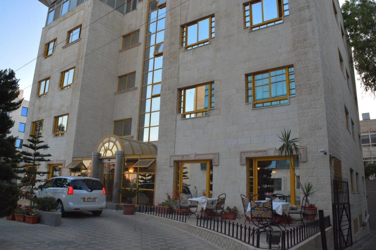 Capri Hotel Suites Ammán Exteriér fotografie